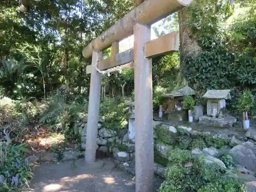 八幡神社の鳥居