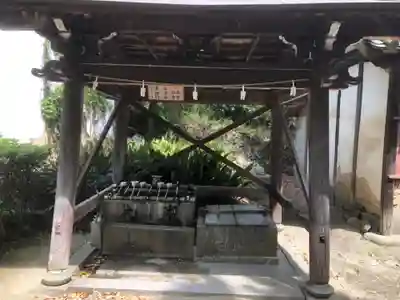 伊居太神社の手水舎