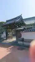 蓮長寺の山門・神門