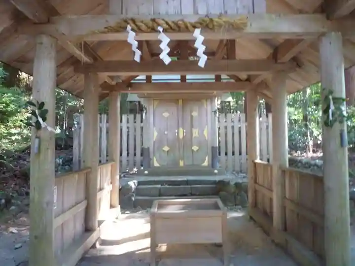 丹生神社の本殿・本堂