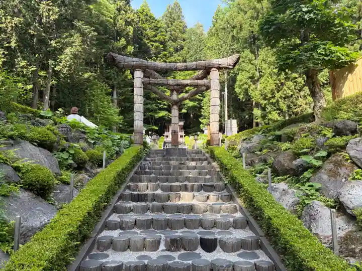 不二阿祖山太神宮の{uncategorized: "未分類", other: "その他", undefined: "問題あり", building: "その他建物", grave: "お墓", sacred_gate: "鳥居", guardian: "狛犬", statue: "像", buddha: "仏像", history: "歴史", nature: "自然", garden: "庭園", animal: "動物", pagoda: "塔", temizu: "手水舎", mountain_gate: "山門・神門", sanctuary: "本殿・本堂", subordinate: "末社・摂社", art: "芸術", scenery: "景色", jizo: "地蔵", ema: "絵馬", goshuin: "御朱印", omikuji: "おみくじ", items: "授与品その他", amulet: "お守り", goshuincho: "御朱印帳", eats: "食事", festival: "お祭り", votive_dance: "神楽", shichigosan: "七五三参", wedding: "結婚式", experience: "体験その他", initially: "初詣", around: "周辺", anti_infection: "感染症対策"}