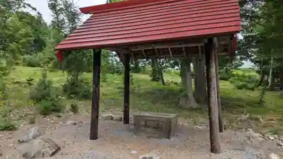 共成神社の手水舎