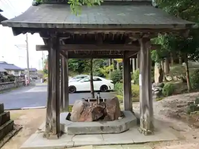 揖夜神社の手水舎