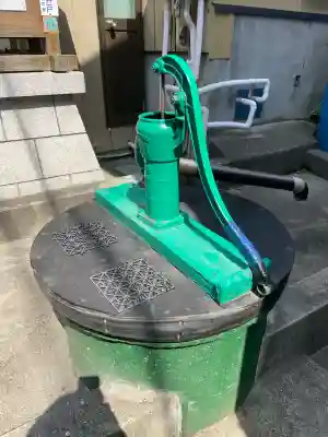 祠（子安通）(神奈川県)