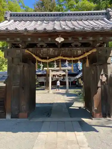 松本神社の山門・神門