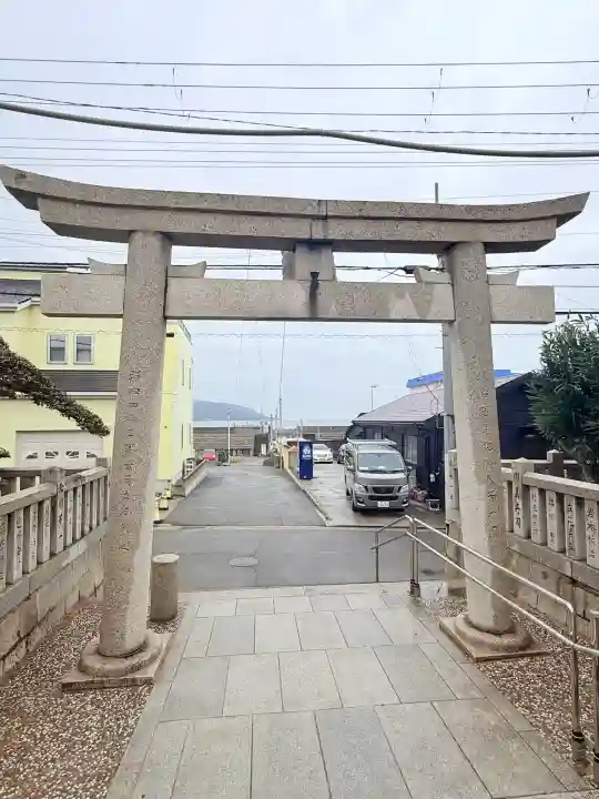 舞子六神社/まいこむの宮の{uncategorized: "未分類", other: "その他", undefined: "問題あり", building: "その他建物", grave: "お墓", sacred_gate: "鳥居", guardian: "狛犬", statue: "像", buddha: "仏像", history: "歴史", nature: "自然", garden: "庭園", animal: "動物", pagoda: "塔", temizu: "手水舎", mountain_gate: "山門・神門", sanctuary: "本殿・本堂", subordinate: "末社・摂社", art: "芸術", scenery: "景色", jizo: "地蔵", ema: "絵馬", goshuin: "御朱印", omikuji: "おみくじ", items: "授与品その他", amulet: "お守り", goshuincho: "御朱印帳", eats: "食事", festival: "お祭り", votive_dance: "神楽", shichigosan: "七五三参", wedding: "結婚式", experience: "体験その他", initially: "初詣", around: "周辺", anti_infection: "感染症対策"}