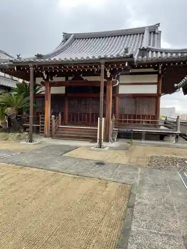 真光寺の本殿