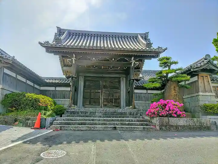 蓮慶寺の山門・神門
