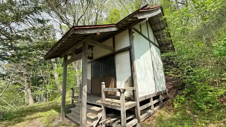 豊原神社の{uncategorized: "未分類", other: "その他", undefined: "問題あり", building: "その他建物", grave: "お墓", sacred_gate: "鳥居", guardian: "狛犬", statue: "像", buddha: "仏像", history: "歴史", nature: "自然", garden: "庭園", animal: "動物", pagoda: "塔", temizu: "手水舎", mountain_gate: "山門・神門", sanctuary: "本殿・本堂", subordinate: "末社・摂社", art: "芸術", scenery: "景色", jizo: "地蔵", ema: "絵馬", goshuin: "御朱印", omikuji: "おみくじ", items: "授与品その他", amulet: "お守り", goshuincho: "御朱印帳", eats: "食事", festival: "お祭り", votive_dance: "神楽", shichigosan: "七五三参", wedding: "結婚式", experience: "体験その他", initially: "初詣", around: "周辺", anti_infection: "感染症対策"}