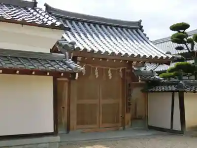 多坐弥志理都比古神社の山門・神門
