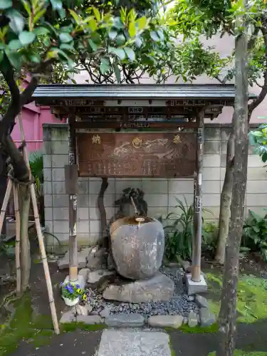 笠間稲荷神社 東京別社の{uncategorized: "未分類", other: "その他", undefined: "問題あり", building: "その他建物", grave: "お墓", sacred_gate: "鳥居", guardian: "狛犬", statue: "像", buddha: "仏像", history: "歴史", nature: "自然", garden: "庭園", animal: "動物", pagoda: "塔", temizu: "手水舎", mountain_gate: "山門・神門", sanctuary: "本殿・本堂", subordinate: "末社・摂社", art: "芸術", scenery: "景色", jizo: "地蔵", ema: "絵馬", goshuin: "御朱印", omikuji: "おみくじ", items: "授与品その他", amulet: "お守り", goshuincho: "御朱印帳", eats: "食事", festival: "お祭り", votive_dance: "神楽", shichigosan: "七五三参", wedding: "結婚式", experience: "体験その他", initially: "初詣", around: "周辺", anti_infection: "感染症対策"}