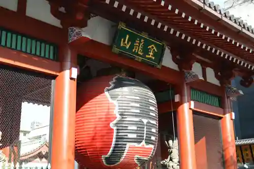 浅草寺の山門・神門