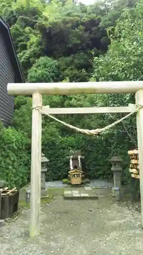 猫神神社の鳥居