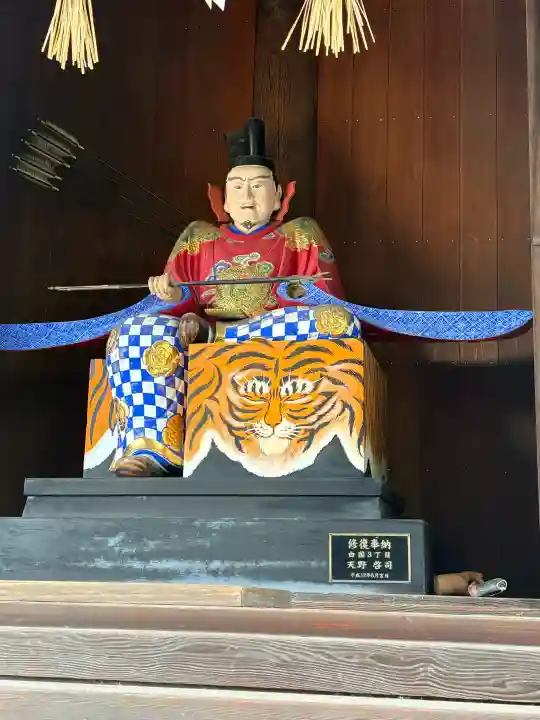 白國神社の{uncategorized: "未分類", other: "その他", undefined: "問題あり", building: "その他建物", grave: "お墓", sacred_gate: "鳥居", guardian: "狛犬", statue: "像", buddha: "仏像", history: "歴史", nature: "自然", garden: "庭園", animal: "動物", pagoda: "塔", temizu: "手水舎", mountain_gate: "山門・神門", sanctuary: "本殿・本堂", subordinate: "末社・摂社", art: "芸術", scenery: "景色", jizo: "地蔵", ema: "絵馬", goshuin: "御朱印", omikuji: "おみくじ", items: "授与品その他", amulet: "お守り", goshuincho: "御朱印帳", eats: "食事", festival: "お祭り", votive_dance: "神楽", shichigosan: "七五三参", wedding: "結婚式", experience: "体験その他", initially: "初詣", around: "周辺", anti_infection: "感染症対策"}