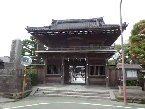 本覚寺の山門・神門