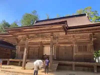 壇上伽藍の本殿・本堂