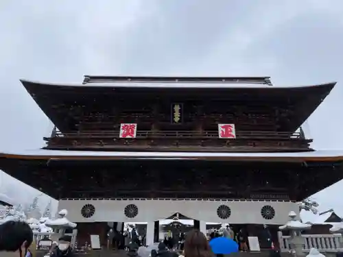 善光寺の山門