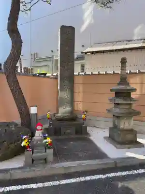 常楽寺の{uncategorized: "未分類", other: "その他", undefined: "問題あり", building: "その他建物", grave: "お墓", sacred_gate: "鳥居", guardian: "狛犬", statue: "像", buddha: "仏像", history: "歴史", nature: "自然", garden: "庭園", animal: "動物", pagoda: "塔", temizu: "手水舎", mountain_gate: "山門・神門", sanctuary: "本殿・本堂", subordinate: "末社・摂社", art: "芸術", scenery: "景色", jizo: "地蔵", ema: "絵馬", goshuin: "御朱印", omikuji: "おみくじ", items: "授与品その他", amulet: "お守り", goshuincho: "御朱印帳", eats: "食事", festival: "お祭り", votive_dance: "神楽", shichigosan: "七五三参", wedding: "結婚式", experience: "体験その他", initially: "初詣", around: "周辺", anti_infection: "感染症対策"}