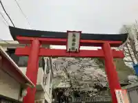 元町厳島神社の{uncategorized: "未分類", other: "その他", undefined: "問題あり", building: "その他建物", grave: "お墓", sacred_gate: "鳥居", guardian: "狛犬", statue: "像", buddha: "仏像", history: "歴史", nature: "自然", garden: "庭園", animal: "動物", pagoda: "塔", temizu: "手水舎", mountain_gate: "山門・神門", sanctuary: "本殿・本堂", subordinate: "末社・摂社", art: "芸術", scenery: "景色", jizo: "地蔵", ema: "絵馬", goshuin: "御朱印", omikuji: "おみくじ", items: "授与品その他", amulet: "お守り", goshuincho: "御朱印帳", eats: "食事", festival: "お祭り", votive_dance: "神楽", shichigosan: "七五三参", wedding: "結婚式", experience: "体験その他", initially: "初詣", around: "周辺", anti_infection: "感染症対策"}