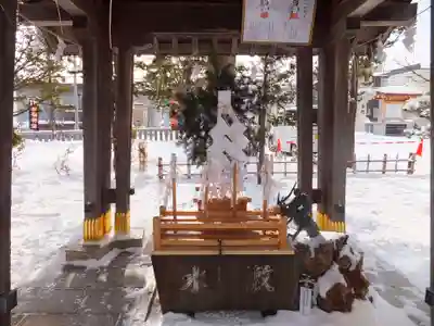西野神社の手水舎