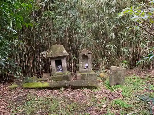 八雲神社の末社