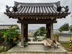 如意輪寺の山門