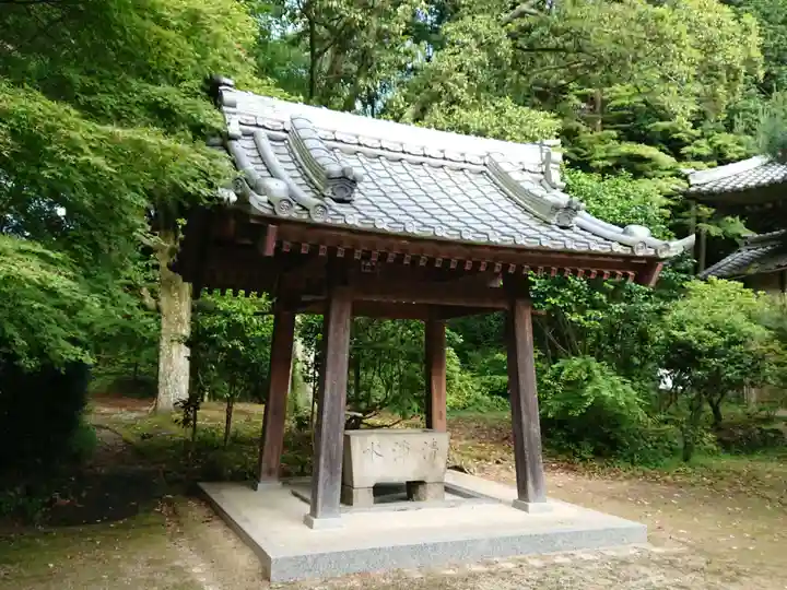 長圓寺の手水舎