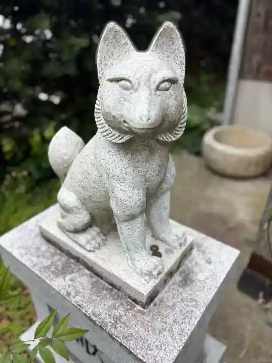 明神池稲荷神社の{uncategorized: "未分類", other: "その他", undefined: "問題あり", building: "その他建物", grave: "お墓", sacred_gate: "鳥居", guardian: "狛犬", statue: "像", buddha: "仏像", history: "歴史", nature: "自然", garden: "庭園", animal: "動物", pagoda: "塔", temizu: "手水舎", mountain_gate: "山門・神門", sanctuary: "本殿・本堂", subordinate: "末社・摂社", art: "芸術", scenery: "景色", jizo: "地蔵", ema: "絵馬", goshuin: "御朱印", omikuji: "おみくじ", items: "授与品その他", amulet: "お守り", goshuincho: "御朱印帳", eats: "食事", festival: "お祭り", votive_dance: "神楽", shichigosan: "七五三参", wedding: "結婚式", experience: "体験その他", initially: "初詣", around: "周辺", anti_infection: "感染症対策"}