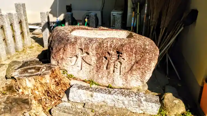 熱田社(図書町熱田社)の手水舎