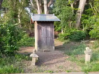 祠（名称不明）の末社・摂社