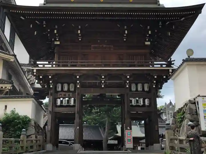 小倉祇園八坂神社の山門・神門