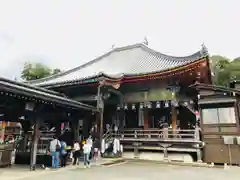 中山寺の本殿