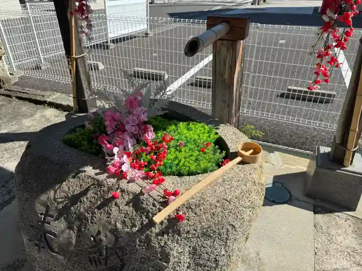 阿邪訶根神社の{uncategorized: "未分類", other: "その他", undefined: "問題あり", building: "その他建物", grave: "お墓", sacred_gate: "鳥居", guardian: "狛犬", statue: "像", buddha: "仏像", history: "歴史", nature: "自然", garden: "庭園", animal: "動物", pagoda: "塔", temizu: "手水舎", mountain_gate: "山門・神門", sanctuary: "本殿・本堂", subordinate: "末社・摂社", art: "芸術", scenery: "景色", jizo: "地蔵", ema: "絵馬", goshuin: "御朱印", omikuji: "おみくじ", items: "授与品その他", amulet: "お守り", goshuincho: "御朱印帳", eats: "食事", festival: "お祭り", votive_dance: "神楽", shichigosan: "七五三参", wedding: "結婚式", experience: "体験その他", initially: "初詣", around: "周辺", anti_infection: "感染症対策"}