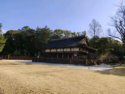 賀茂別雷神社（上賀茂神社）の{uncategorized: "未分類", other: "その他", undefined: "問題あり", building: "その他建物", grave: "お墓", sacred_gate: "鳥居", guardian: "狛犬", statue: "像", buddha: "仏像", history: "歴史", nature: "自然", garden: "庭園", animal: "動物", pagoda: "塔", temizu: "手水舎", mountain_gate: "山門・神門", sanctuary: "本殿・本堂", subordinate: "末社・摂社", art: "芸術", scenery: "景色", jizo: "地蔵", ema: "絵馬", goshuin: "御朱印", omikuji: "おみくじ", items: "授与品その他", amulet: "お守り", goshuincho: "御朱印帳", eats: "食事", festival: "お祭り", votive_dance: "神楽", shichigosan: "七五三参", wedding: "結婚式", experience: "体験その他", initially: "初詣", around: "周辺", anti_infection: "感染症対策"}