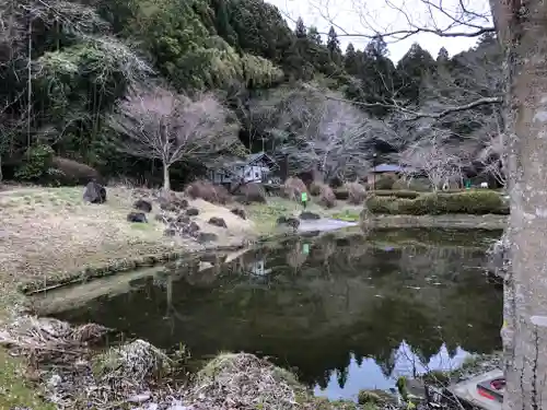 黄金山神社の庭園