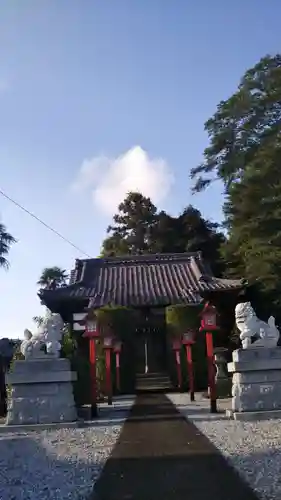 子安神社の本殿