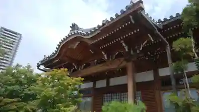 齢延寺の本殿・本堂