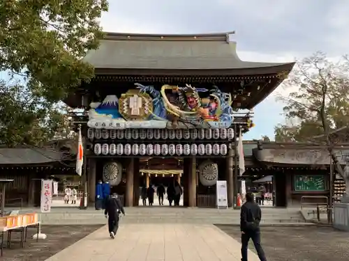 寒川神社の山門・神門