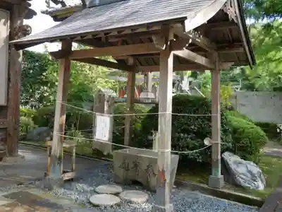 延光寺の手水舎