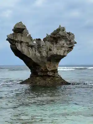 ハート岩恋守神社(沖縄県)