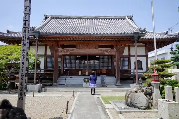 聖徳寺の本殿・本堂