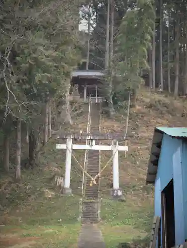 志鳥八幡宮の鳥居