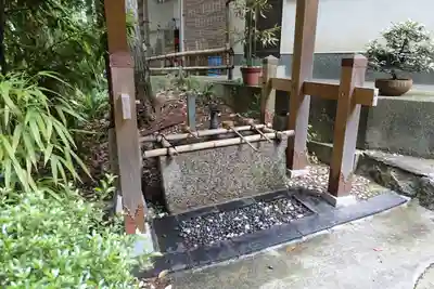 葛上神社の手水舎