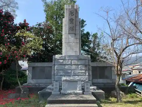 阿治古神社の塔