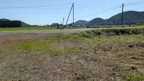 上豊以別神社の庭園