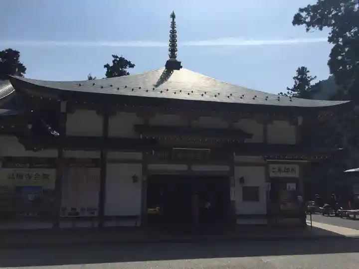 比叡山延暦寺の本殿・本堂