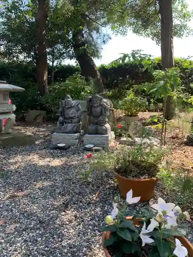 彌都加伎神社の像