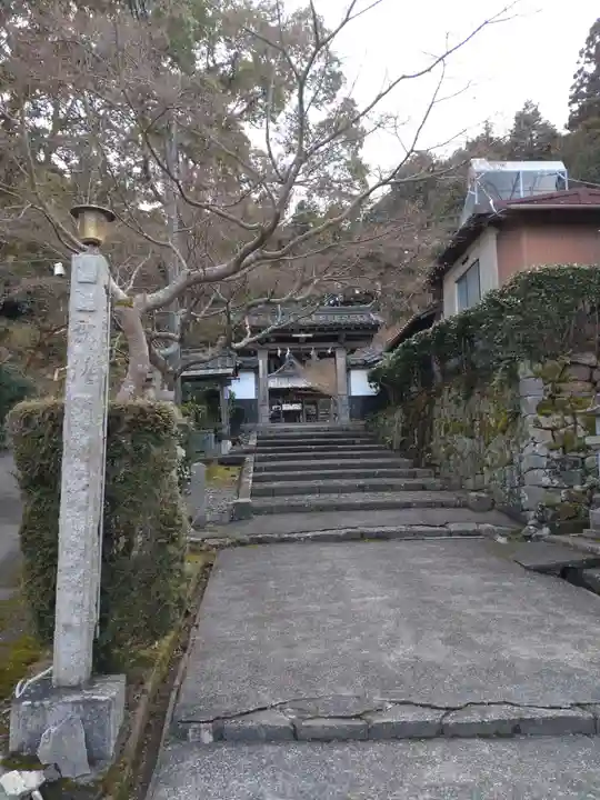 南照寺の山門・神門