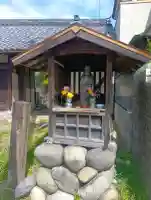 誓願寺の{uncategorized: "未分類", other: "その他", undefined: "問題あり", building: "その他建物", grave: "お墓", sacred_gate: "鳥居", guardian: "狛犬", statue: "像", buddha: "仏像", history: "歴史", nature: "自然", garden: "庭園", animal: "動物", pagoda: "塔", temizu: "手水舎", mountain_gate: "山門・神門", sanctuary: "本殿・本堂", subordinate: "末社・摂社", art: "芸術", scenery: "景色", jizo: "地蔵", ema: "絵馬", goshuin: "御朱印", omikuji: "おみくじ", items: "授与品その他", amulet: "お守り", goshuincho: "御朱印帳", eats: "食事", festival: "お祭り", votive_dance: "神楽", shichigosan: "七五三参", wedding: "結婚式", experience: "体験その他", initially: "初詣", around: "周辺", anti_infection: "感染症対策"}