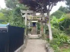 横浜御嶽神社の鳥居